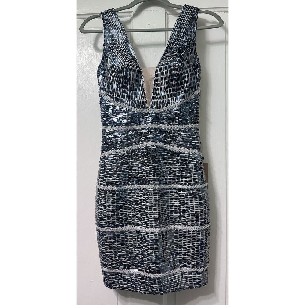 NWT Mandalay Silver Sequin Mini Dress Size 4 #U12336DB